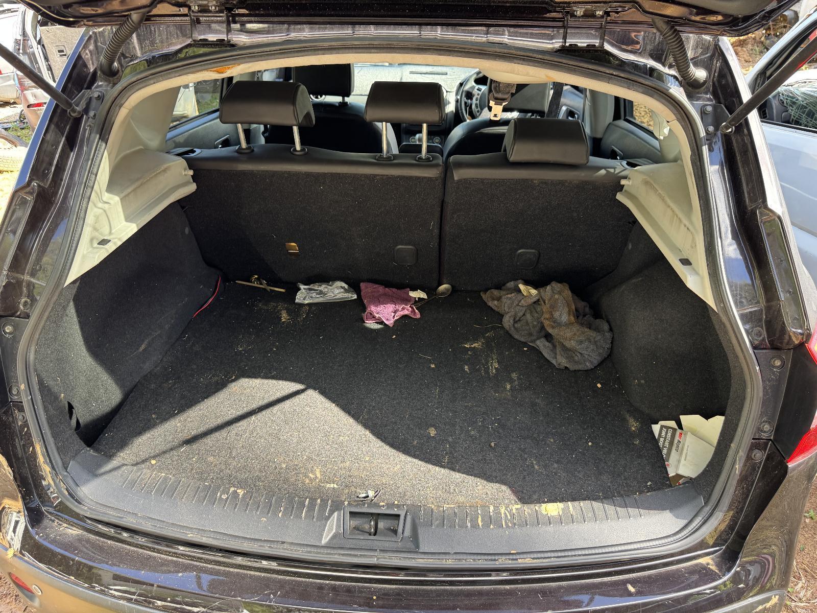 View Auto part Floor Mats NISSAN DUALIS 2011