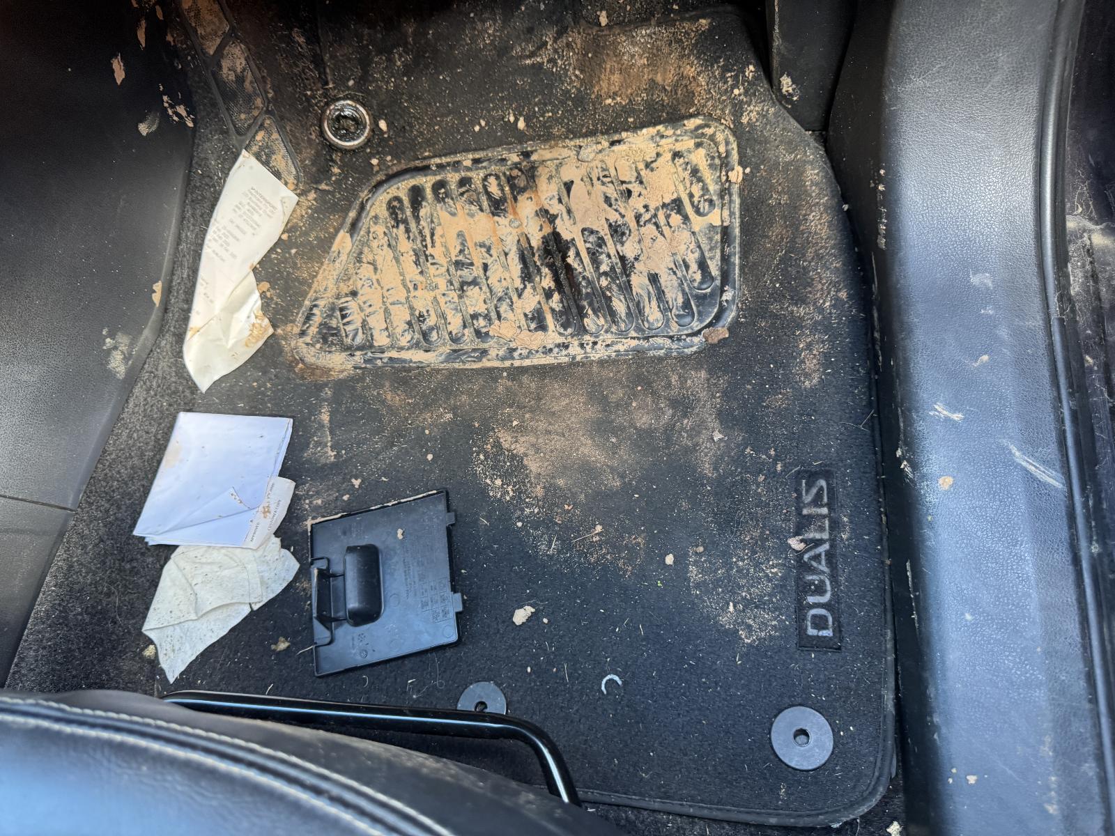View Auto part Floor Mats NISSAN DUALIS 2011