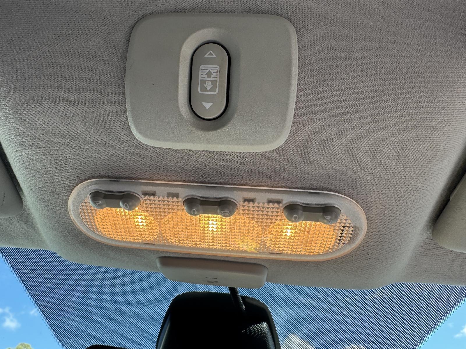 View Auto part Courtesy Light NISSAN DUALIS 2011