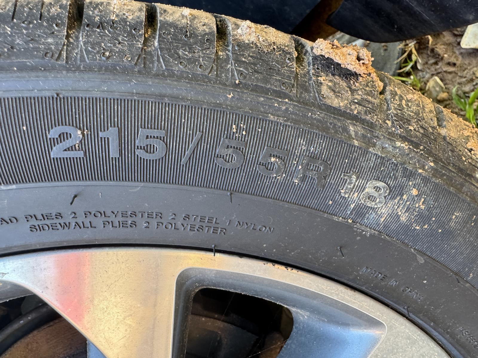 View Auto part Tyre NISSAN DUALIS 2011