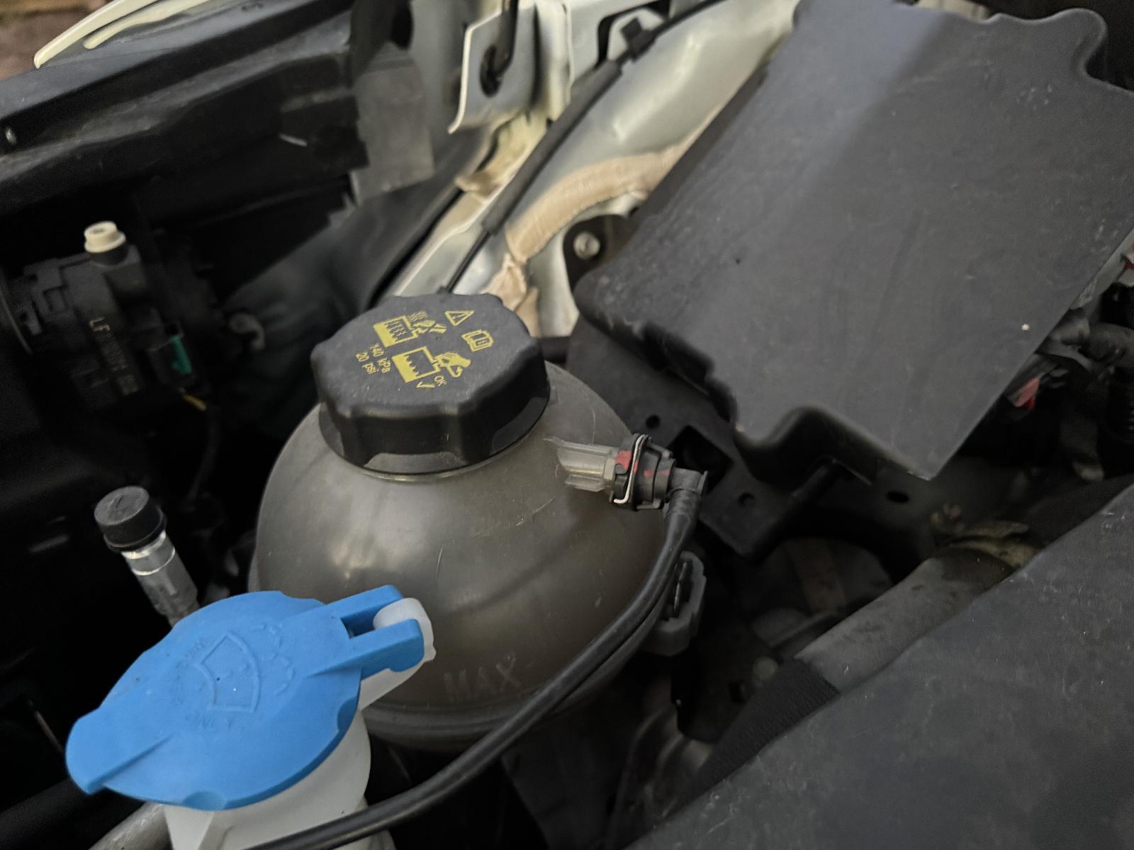 View Auto part Overflow Bottle HAVAL JOLION 2023