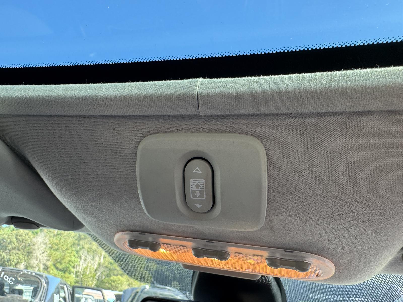 View Auto part Misc Switch/Relay NISSAN DUALIS 2011