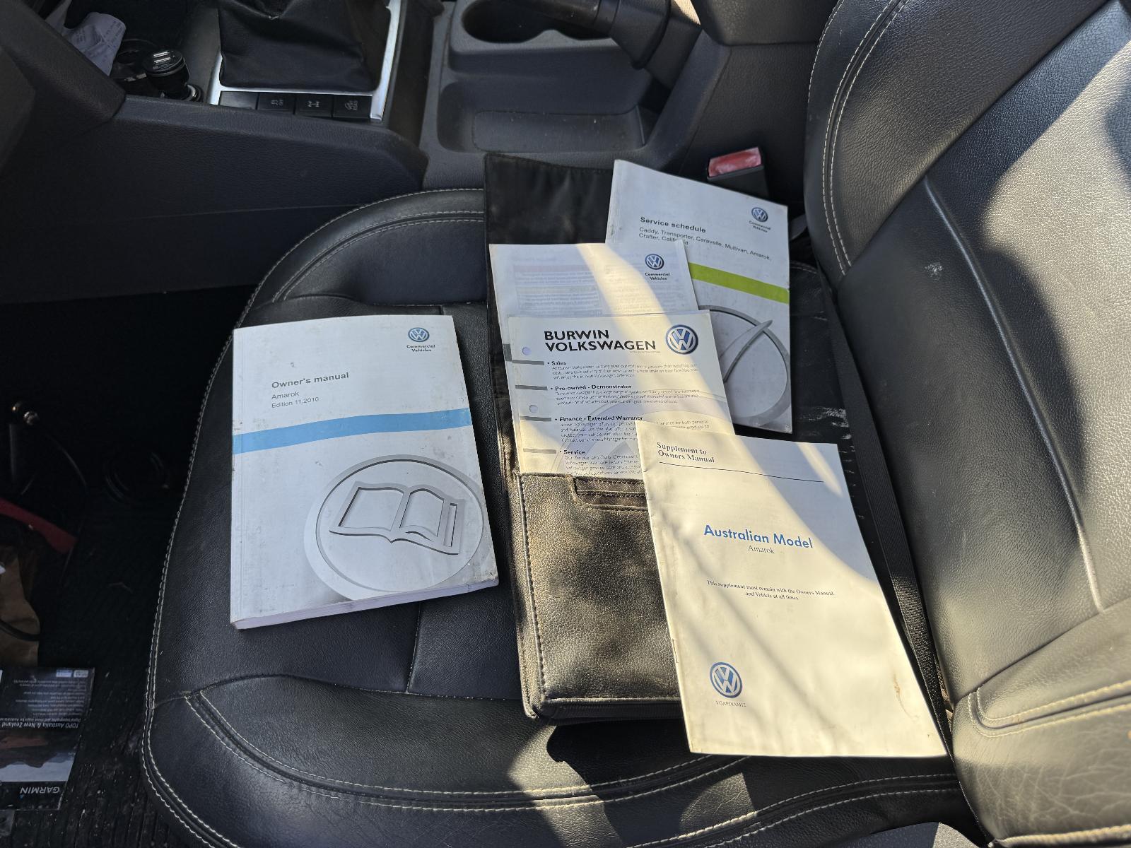 View Auto part Owners Handbook VOLKSWAGEN AMAROK 2011