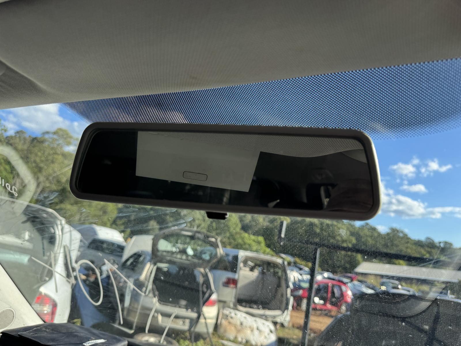 View Auto part Interior Mirror VOLKSWAGEN AMAROK 2011