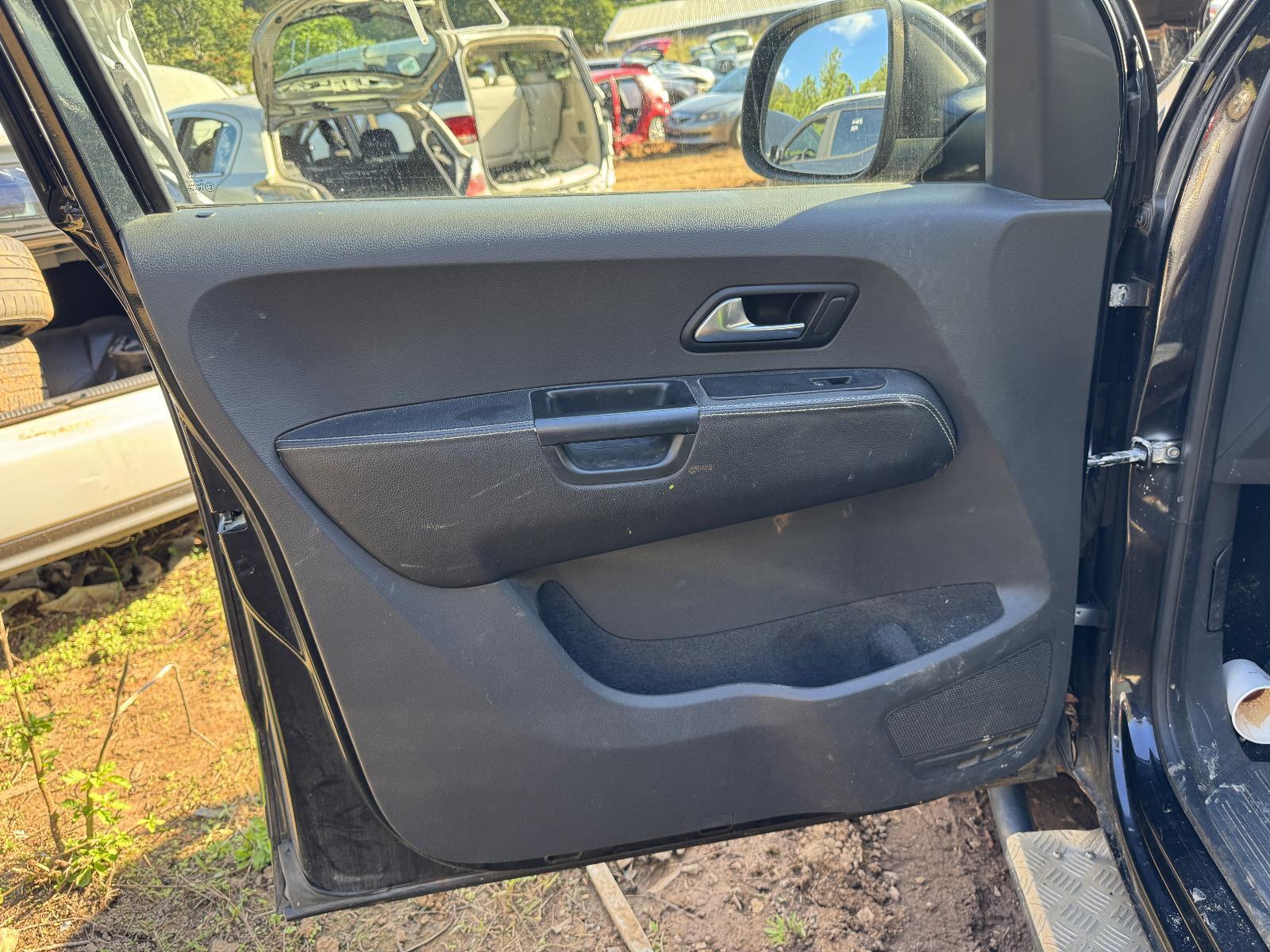 View Auto part Left Front Window Reg/Motor VOLKSWAGEN AMAROK 2011