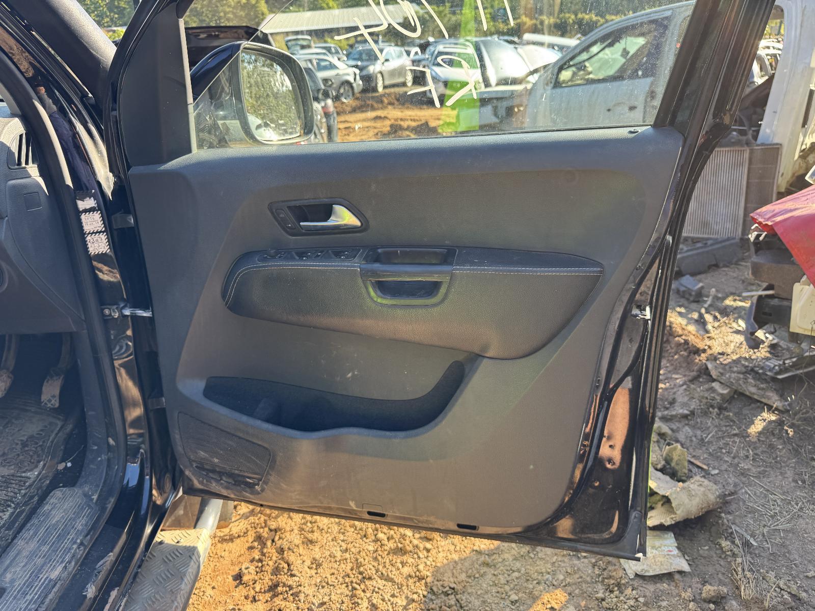 View Auto part Right Front Window Reg/Motor VOLKSWAGEN AMAROK 2011