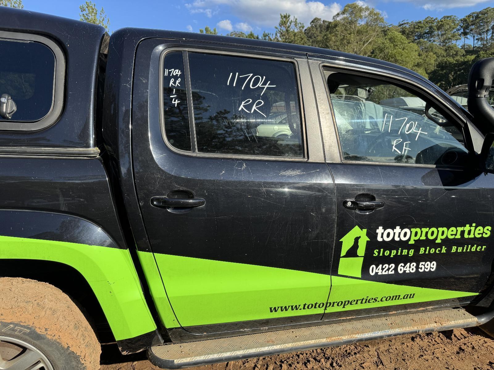 View Auto part RIGHT_REAR_DOOR_SLIDING VOLKSWAGEN AMAROK 2011