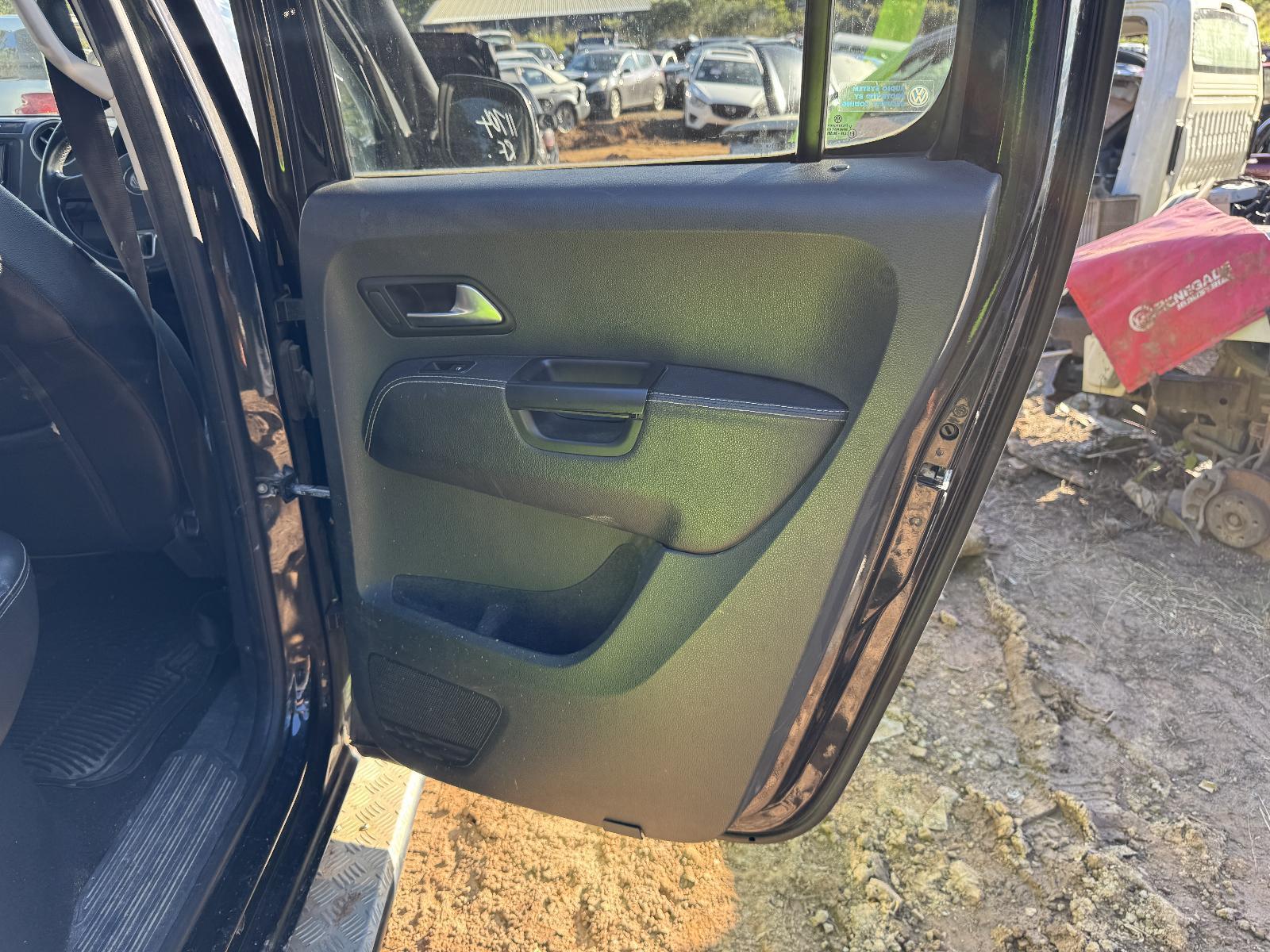 View Auto part Right Rear Wnd Reg/Motor VOLKSWAGEN AMAROK 2011