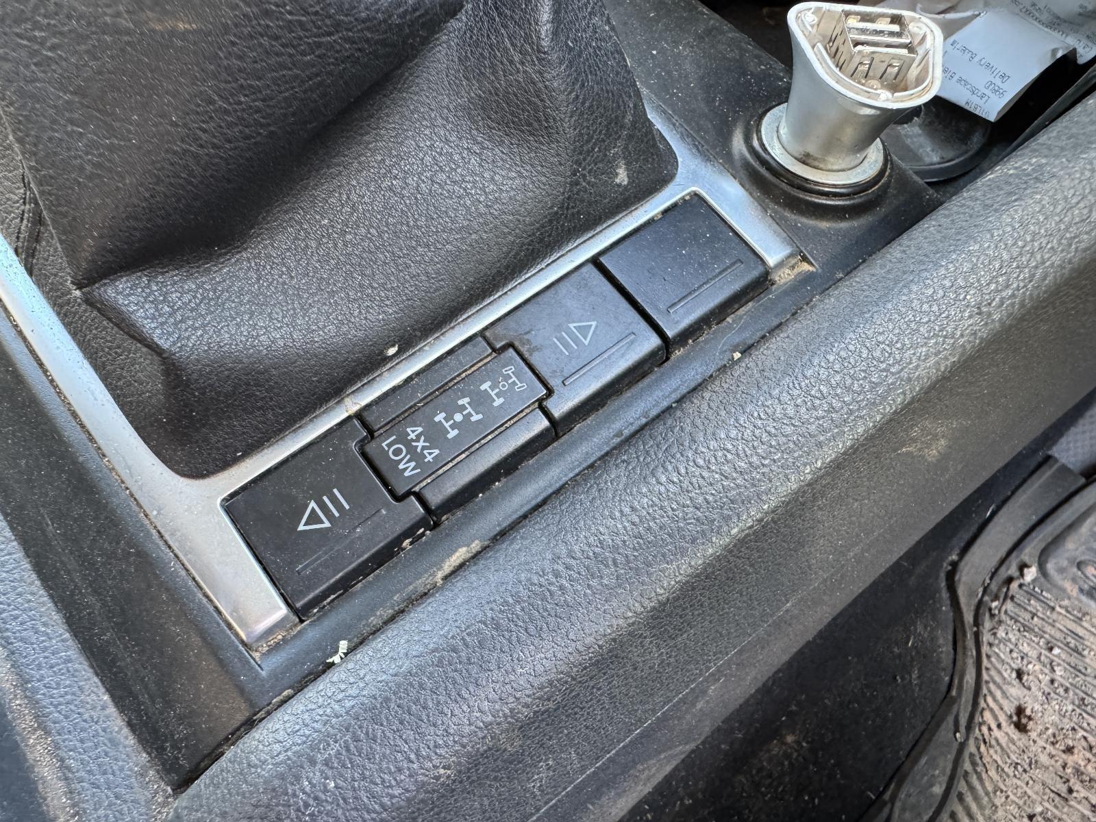 View Auto part Misc Switch/Relay VOLKSWAGEN AMAROK 2011