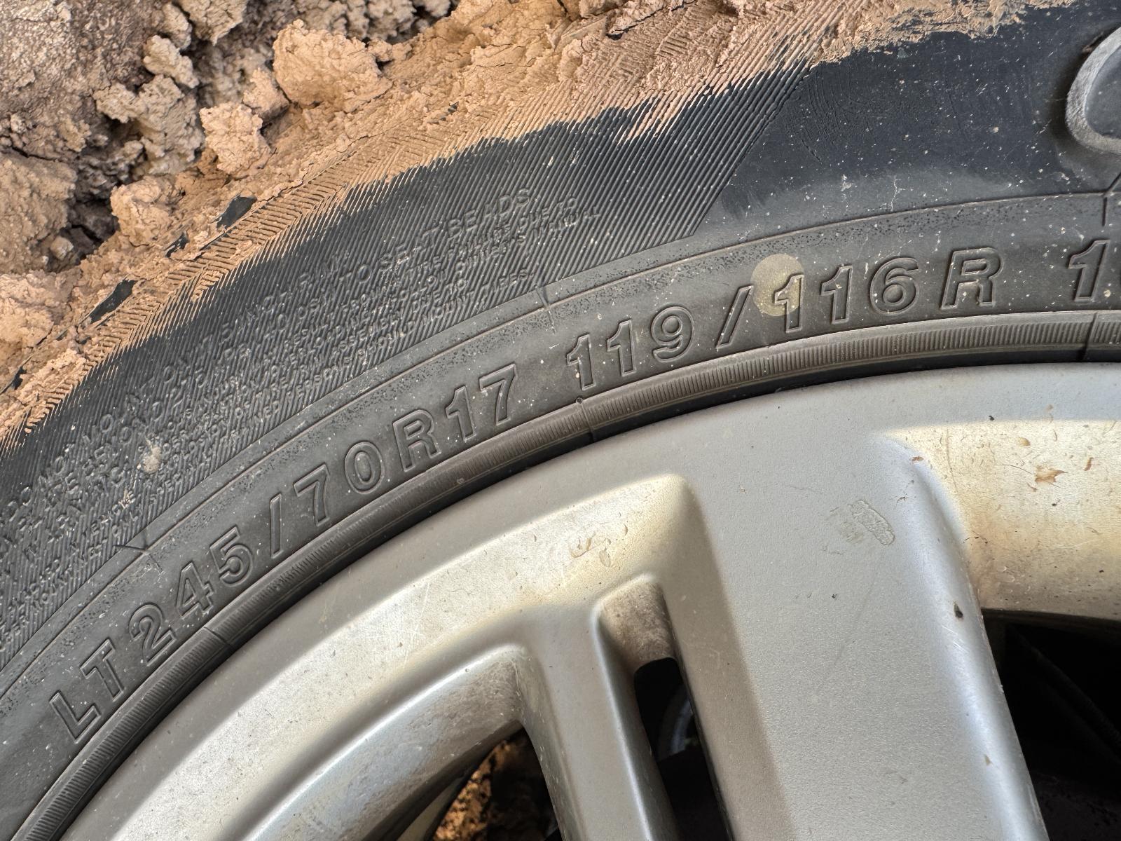 View Auto part Tyre VOLKSWAGEN AMAROK 2011