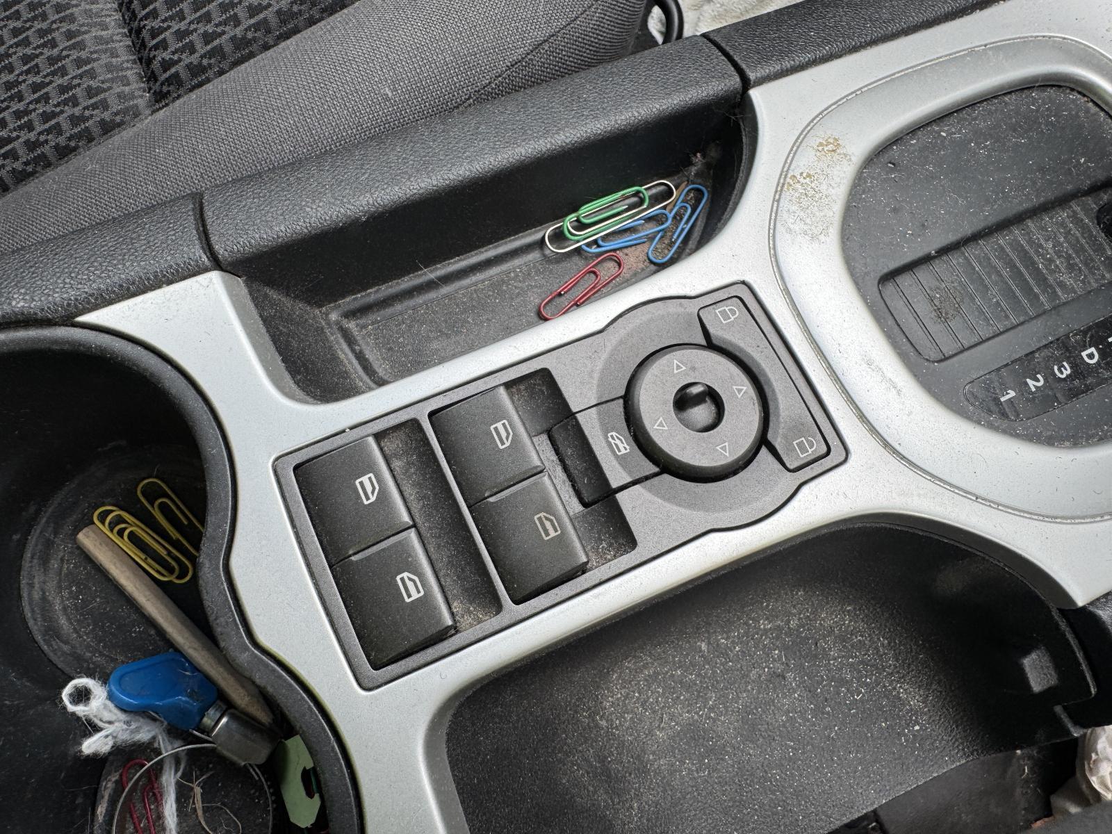 View Auto part Pwr Dr Wind Switch HOLDEN COMMODORE 2008