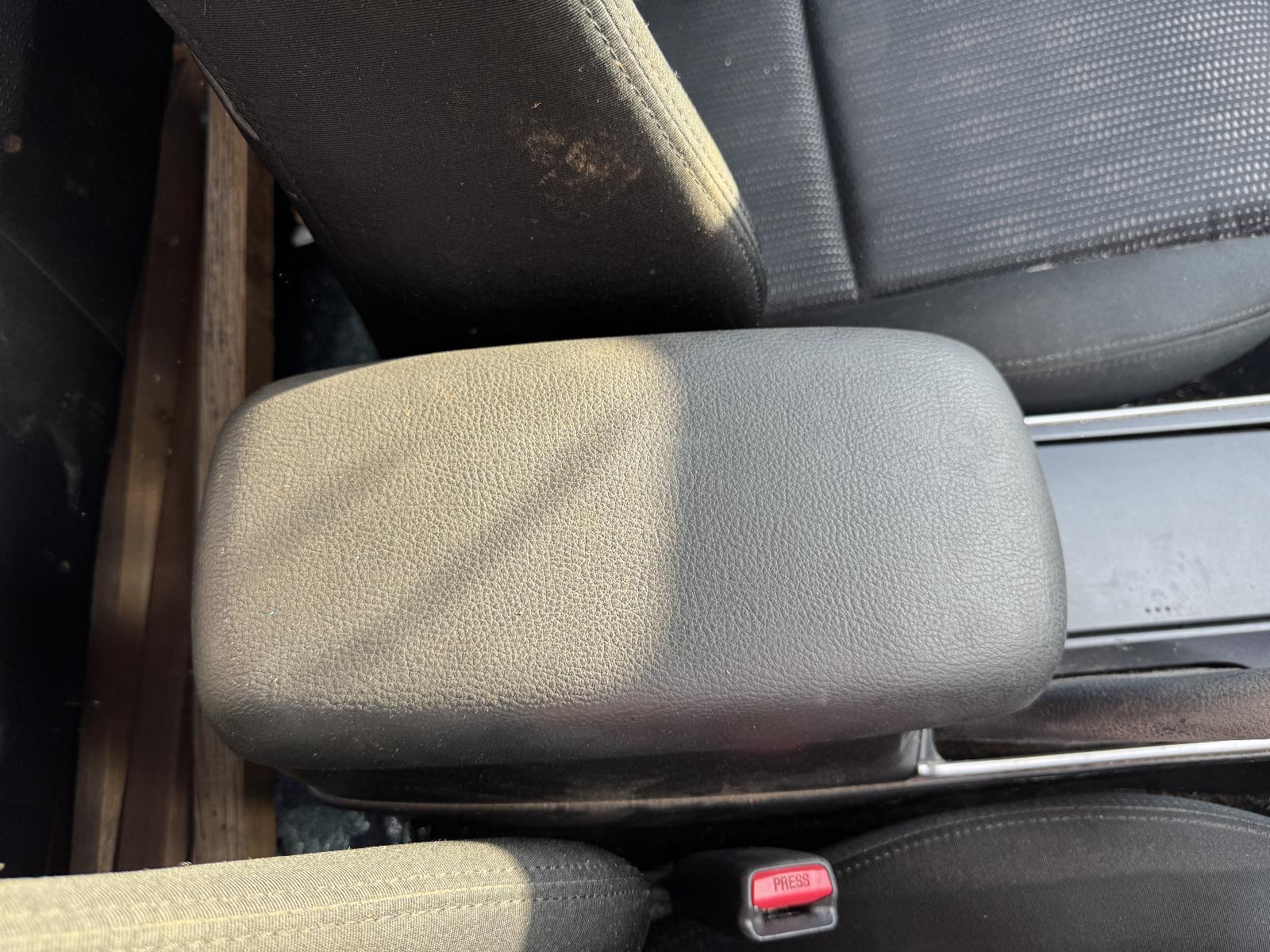 View Auto part Console MAZDA 6 2006