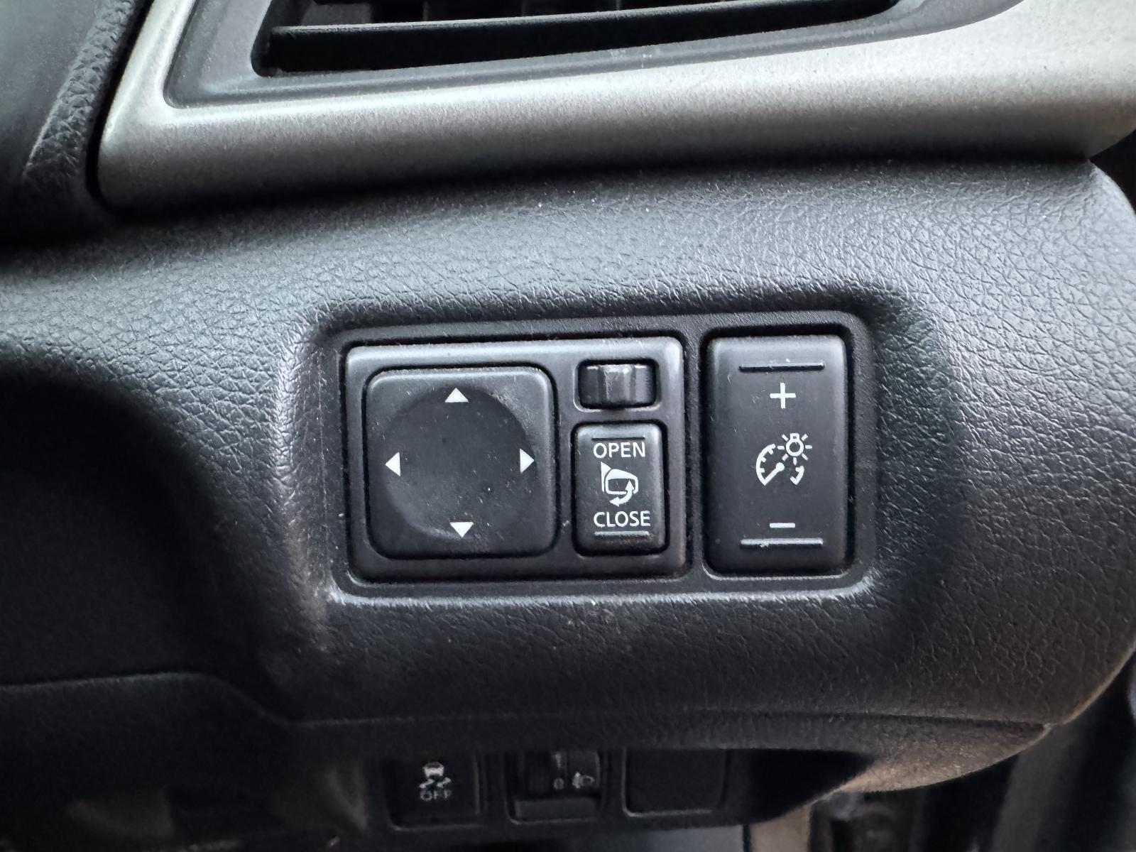 View Auto part Misc Switch/Relay NISSAN PULSAR 2013