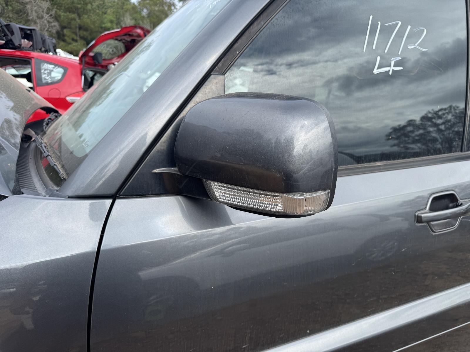 View Auto part Left Door Mirror MITSUBISHI PAJERO 2014