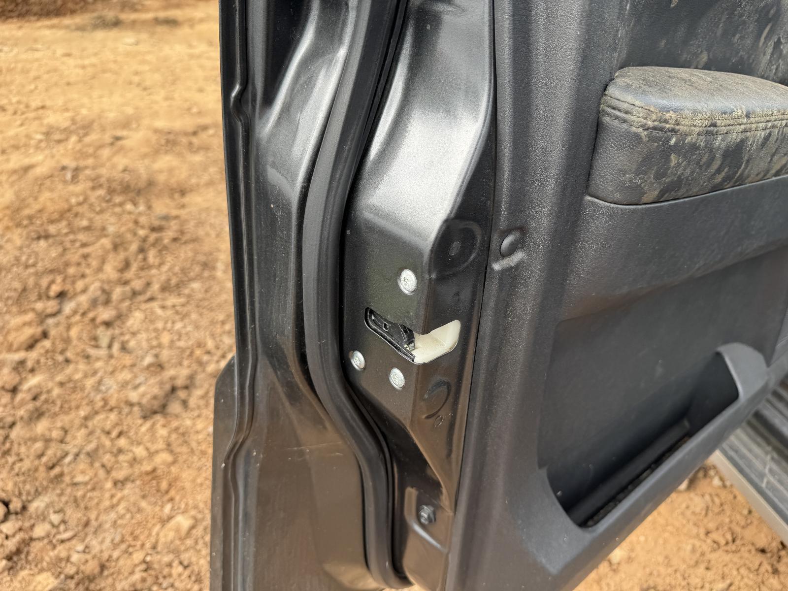 View Auto part Door/Boot/Gate Lock MITSUBISHI PAJERO 2014