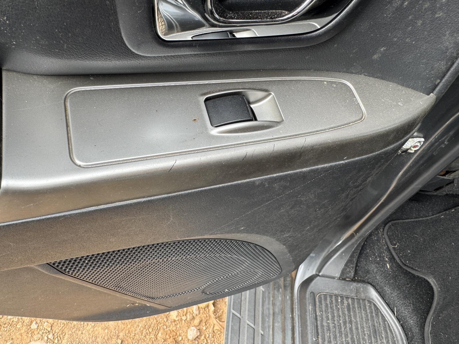View Auto part Pwr Dr Wind Switch MITSUBISHI PAJERO 2014