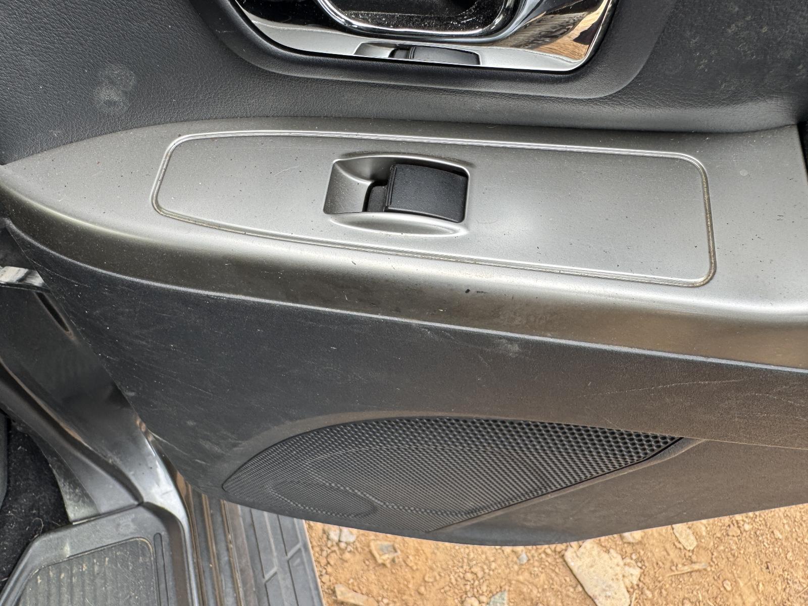 View Auto part Pwr Dr Wind Switch MITSUBISHI PAJERO 2014