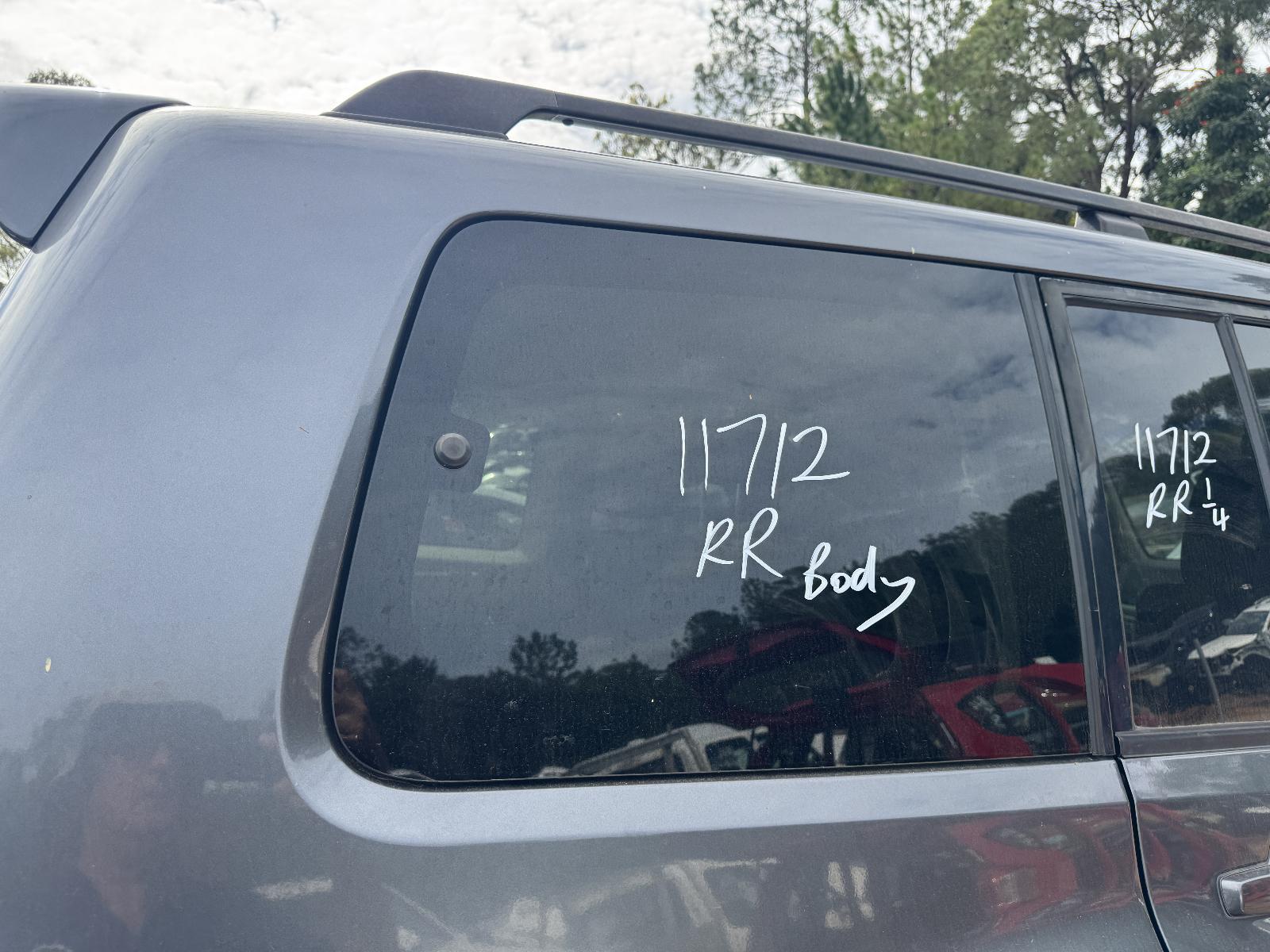View Auto part Right Rear Side Glass MITSUBISHI PAJERO 2014