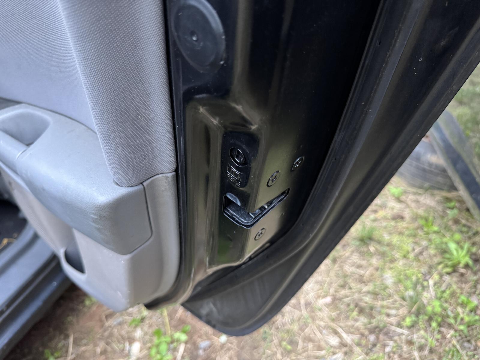 View Auto part Door/Boot/Gate Lock MAZDA 3 2006