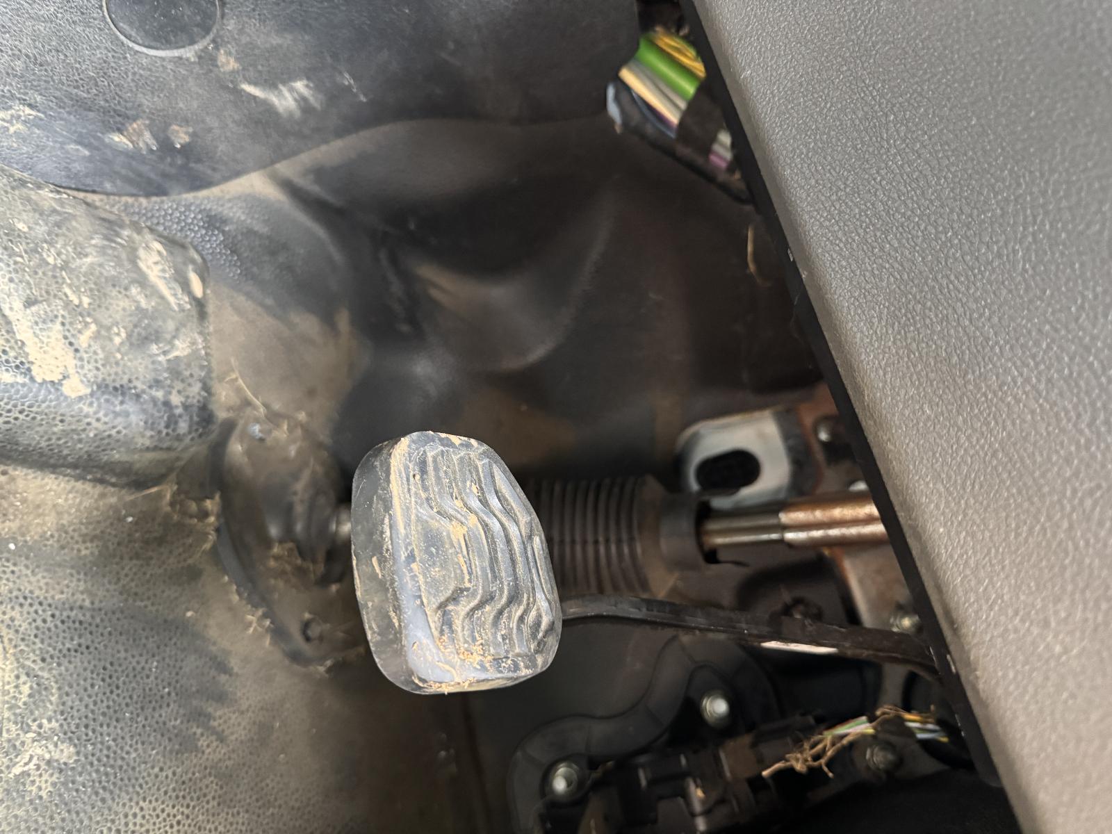 View Auto part Pedal Assembly FORD TRANSIT CUSTOM 2018
