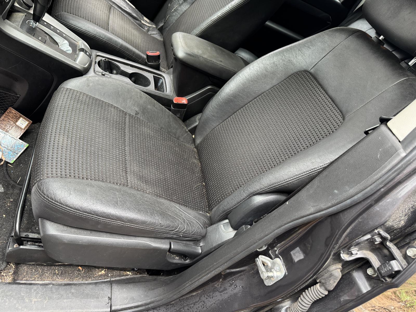 View Auto part Front Seat HOLDEN CAPTIVA 2012