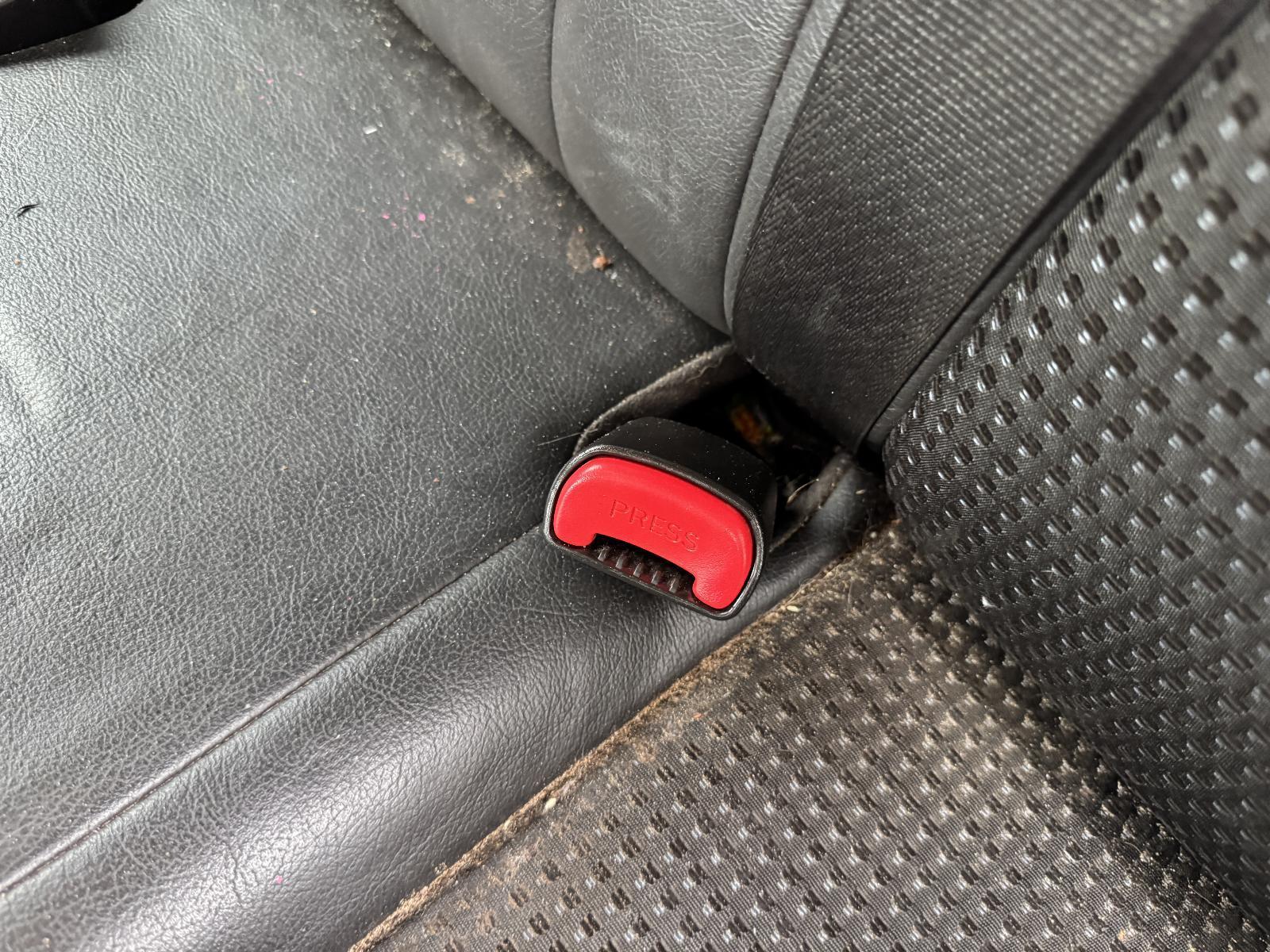 View Auto part Seatbelt/Stalk HOLDEN CAPTIVA 2012