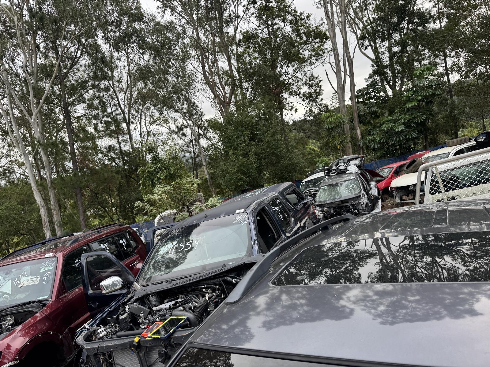 View Auto part Roof Rack/Bars HOLDEN CAPTIVA 2012