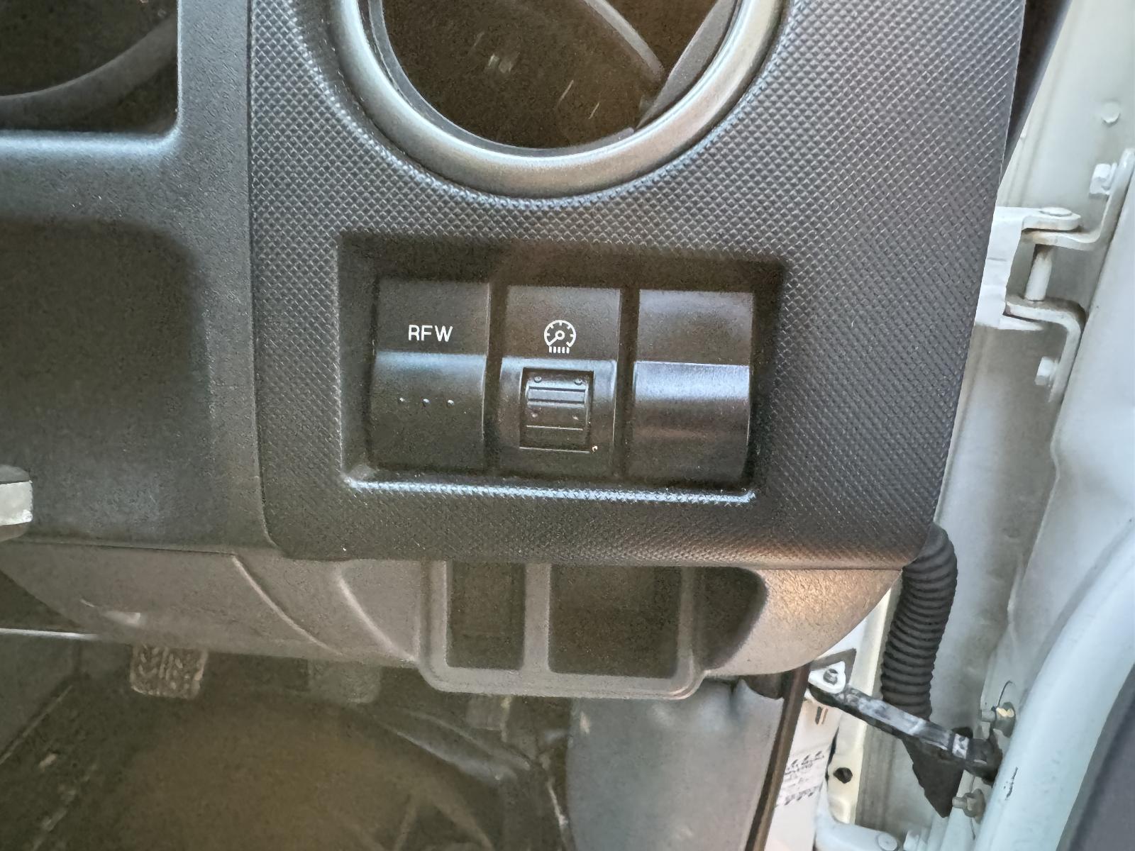 View Auto part Misc Switch/Relay MAZDA BT50 2011