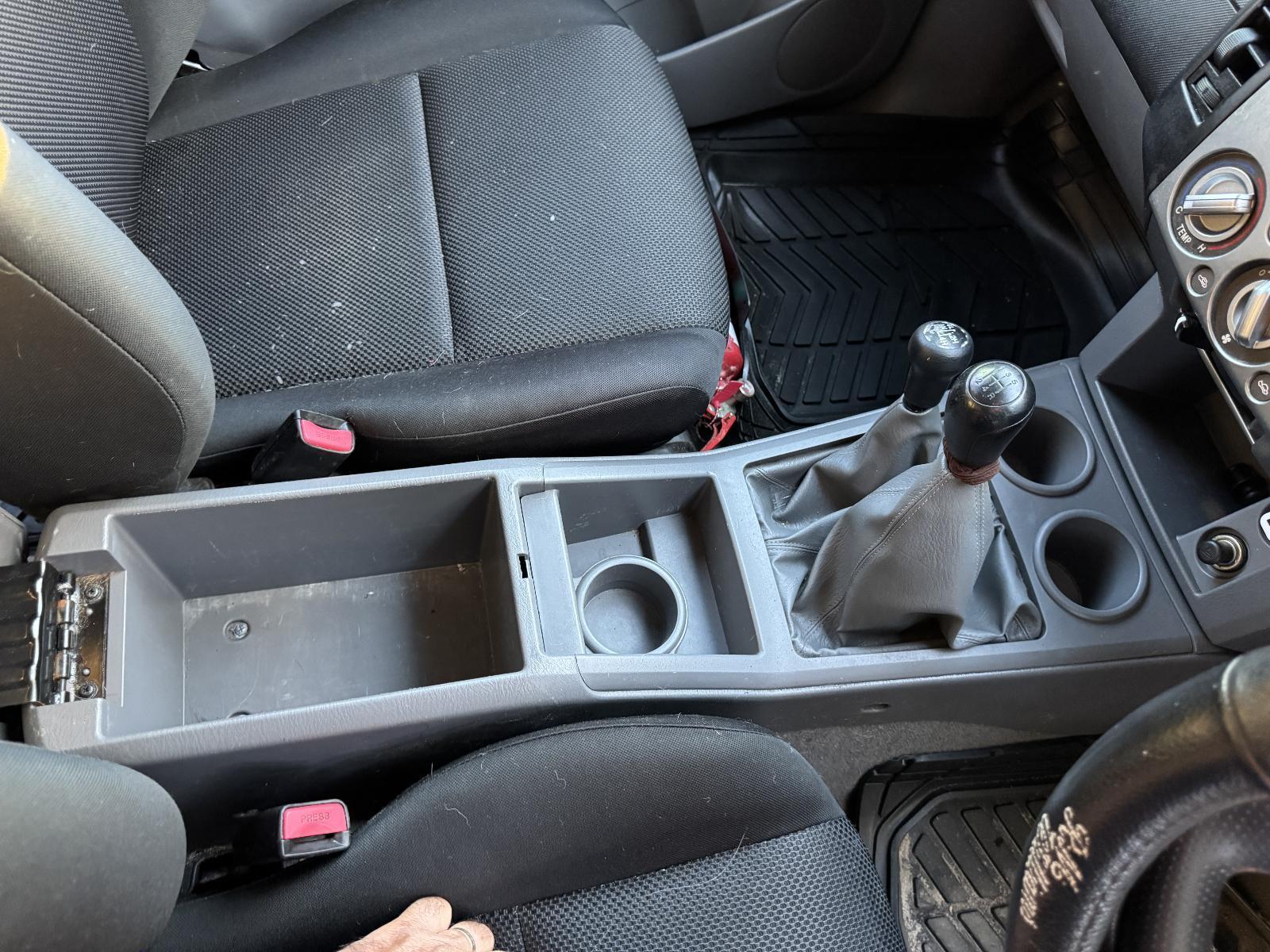 View Auto part Console MAZDA BT50 2011