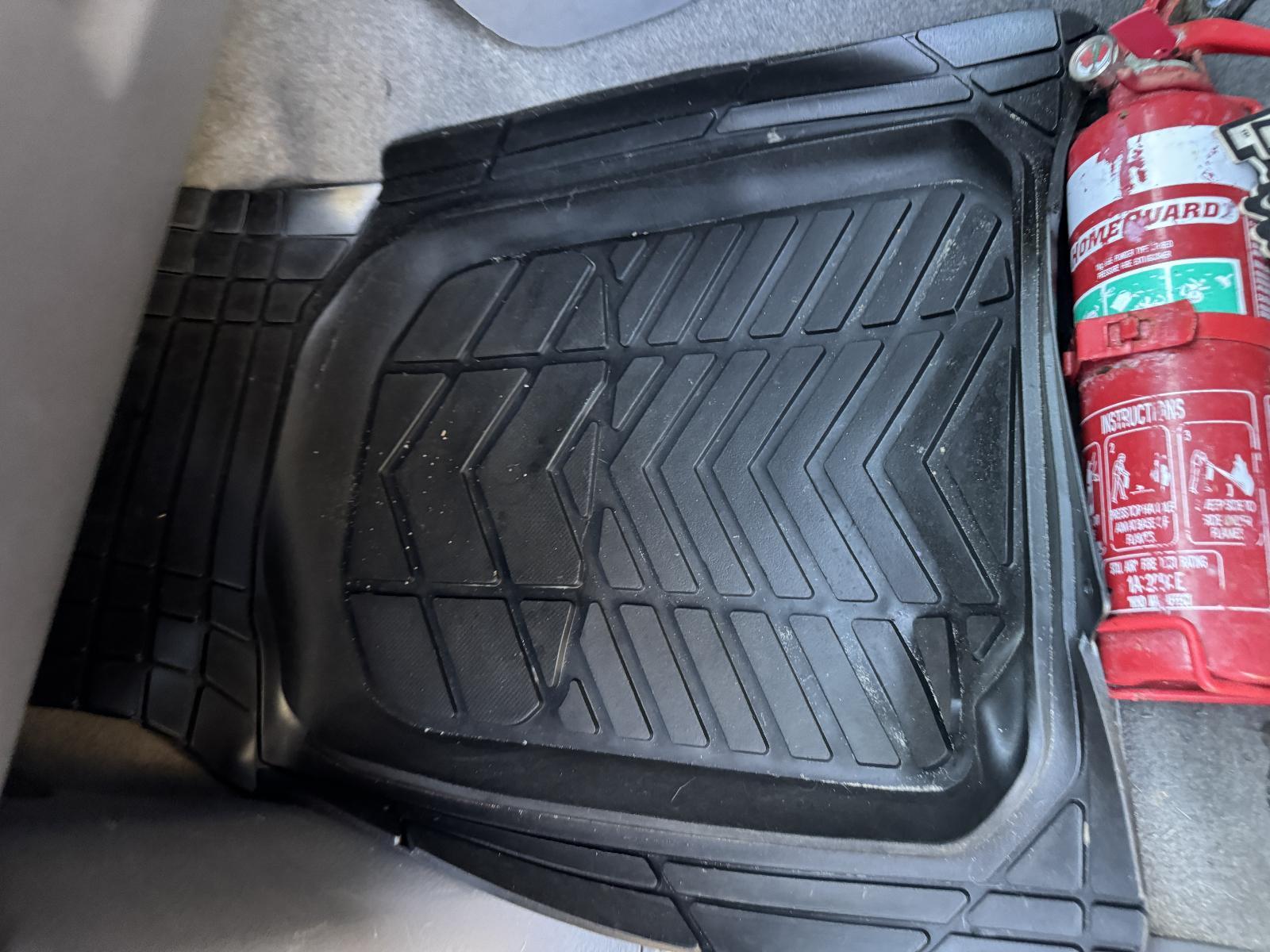 View Auto part Floor Mats MAZDA BT50 2011
