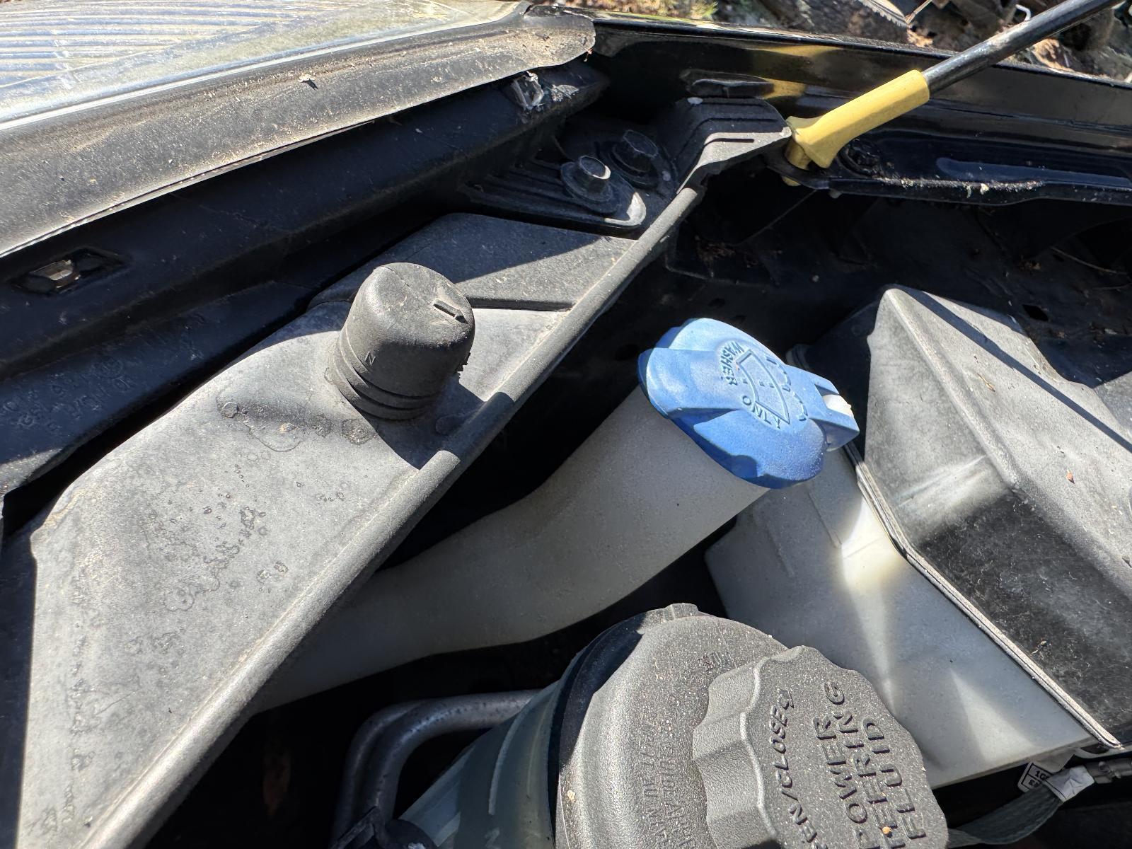 View Auto part Washer Bottle KIA RIO 2010