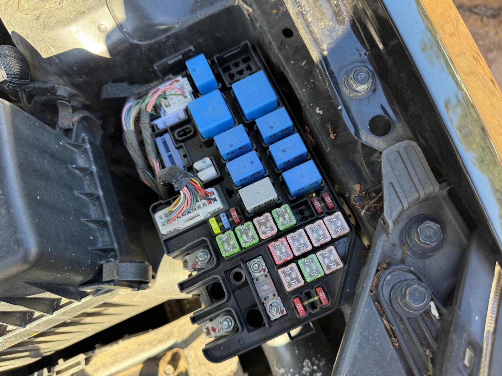 View Auto part Fuse Box KIA RIO 2010