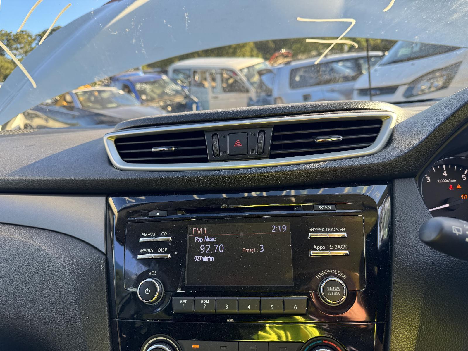 View Auto part Radio/Cd/Dvd/Sat/Tv NISSAN QASHQAI 2015