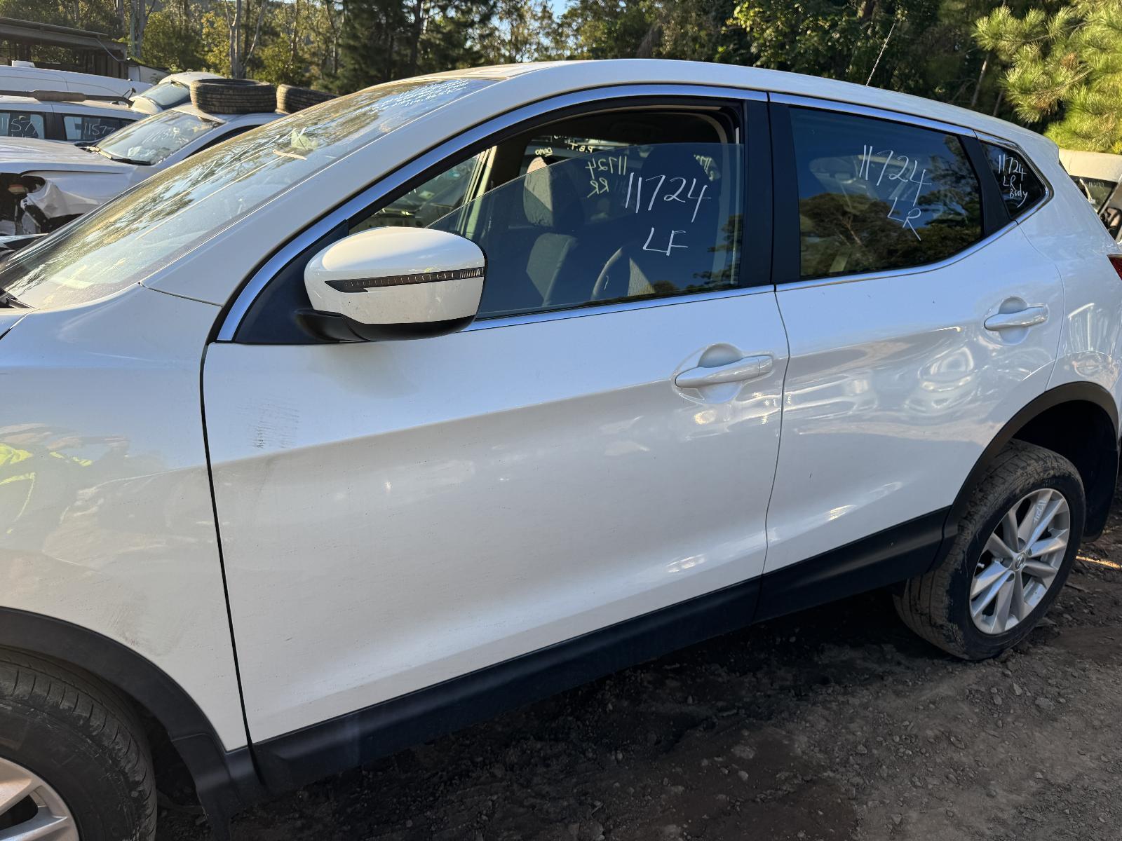 View Auto part Left Front Door NISSAN QASHQAI 2015