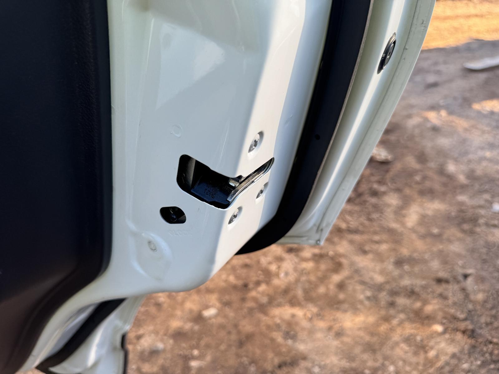 View Auto part Door/Boot/Gate Lock NISSAN QASHQAI 2015