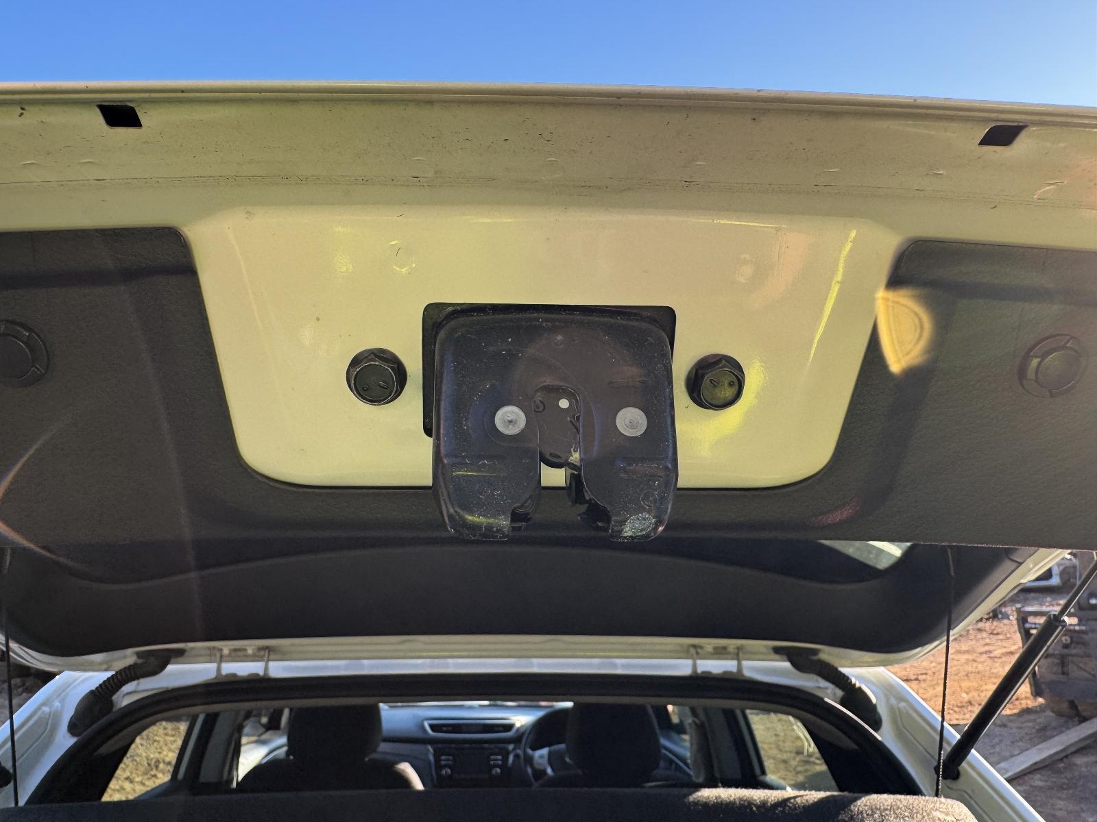 View Auto part Door/Boot/Gate Lock NISSAN QASHQAI 2015