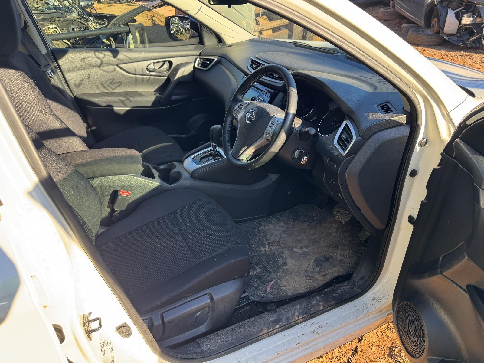 View Auto part Fuse Box NISSAN QASHQAI 2015