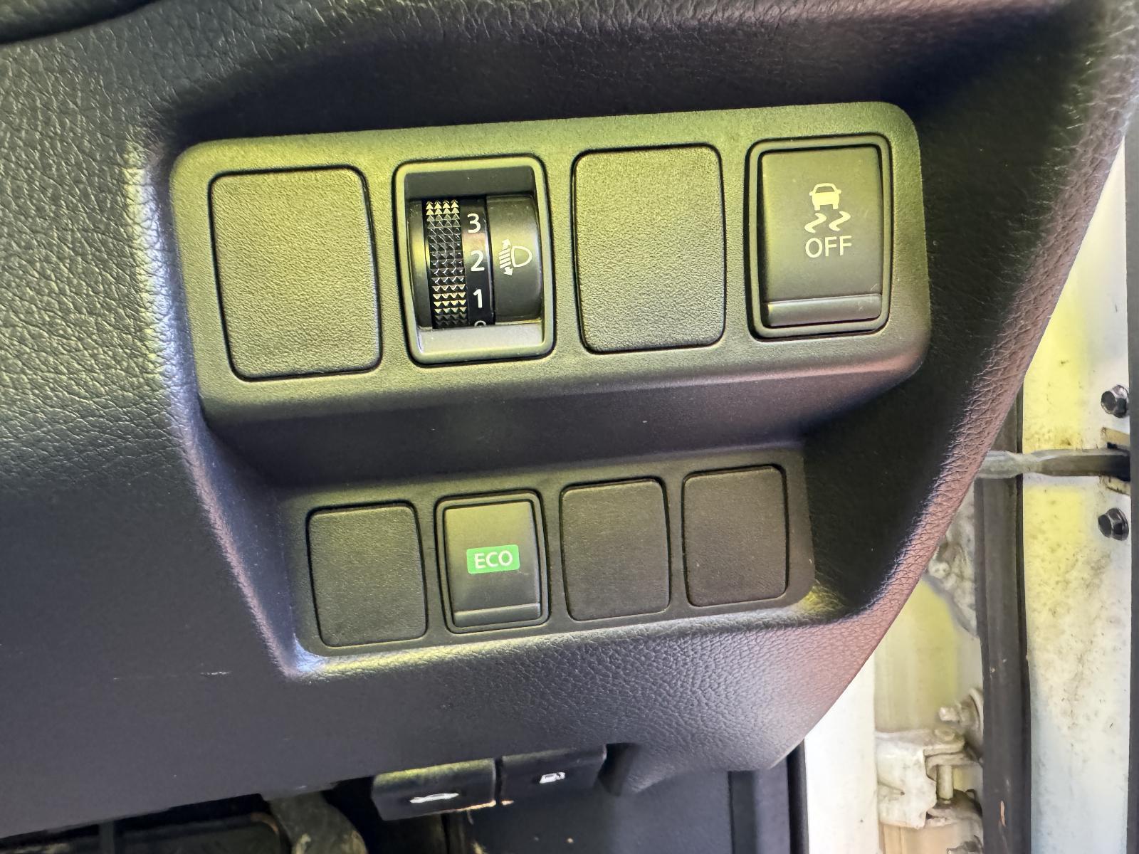 View Auto part Misc Switch/Relay NISSAN QASHQAI 2015