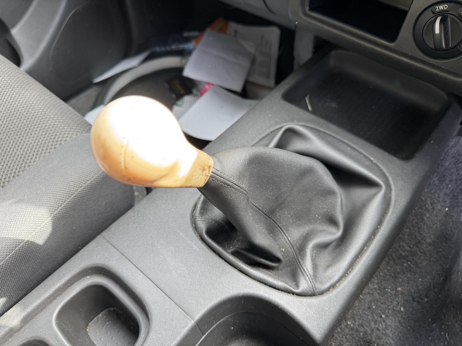 View Auto part Gear Stick/Shifter NISSAN NAVARA 2010