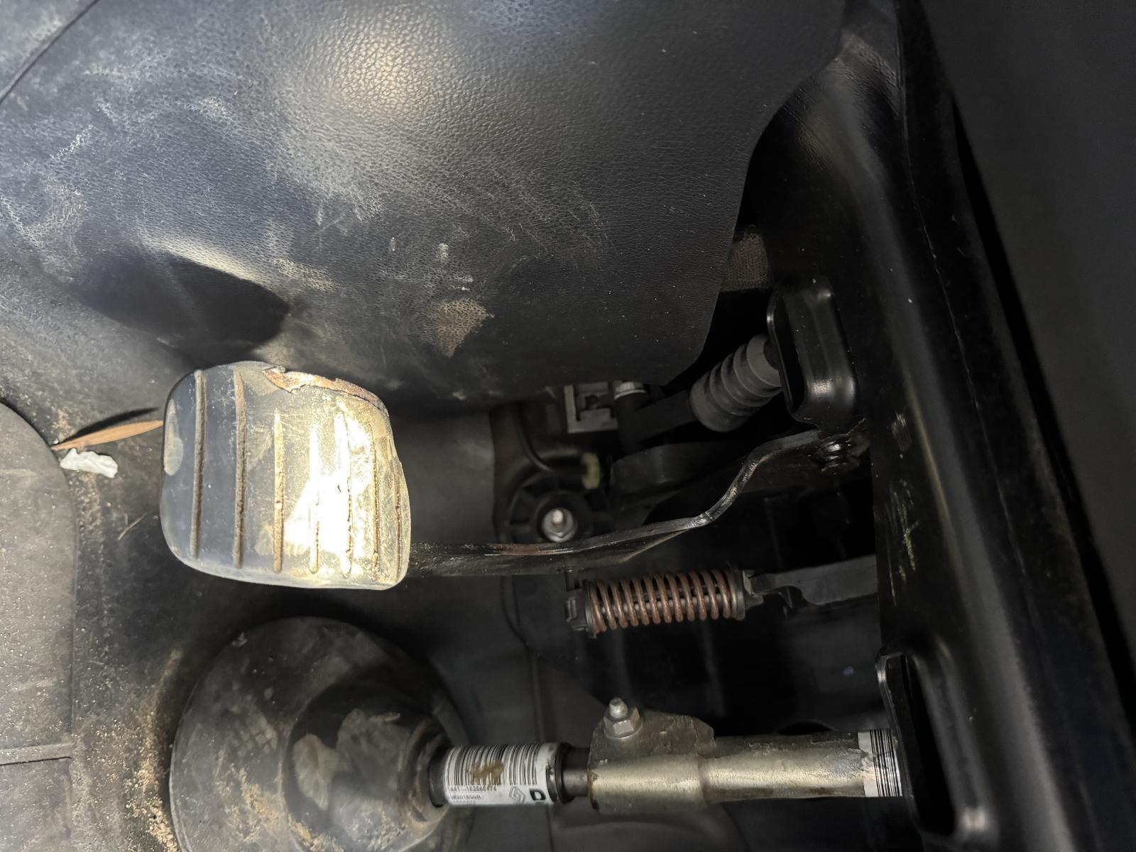 View Auto part Pedal Assembly RENAULT TRAFIC 2016