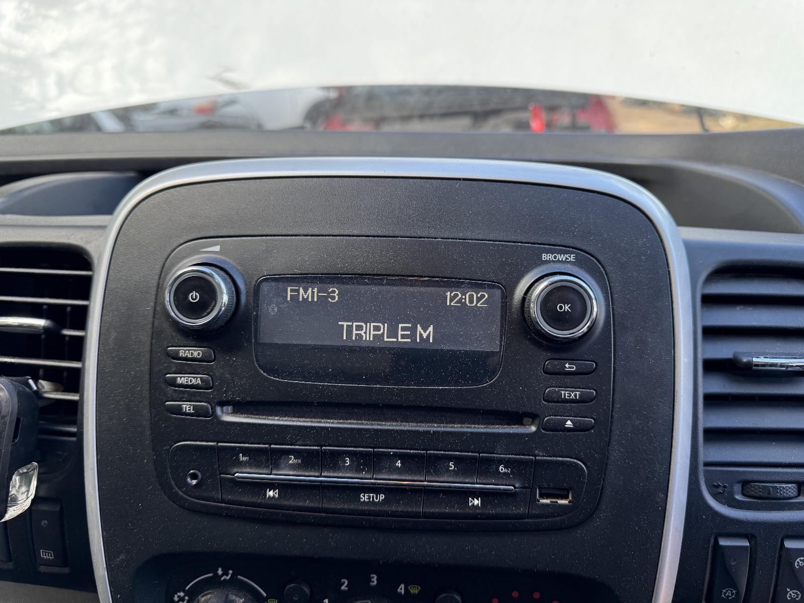 View Auto part Radio/Cd/Dvd/Sat/Tv RENAULT TRAFIC 2016