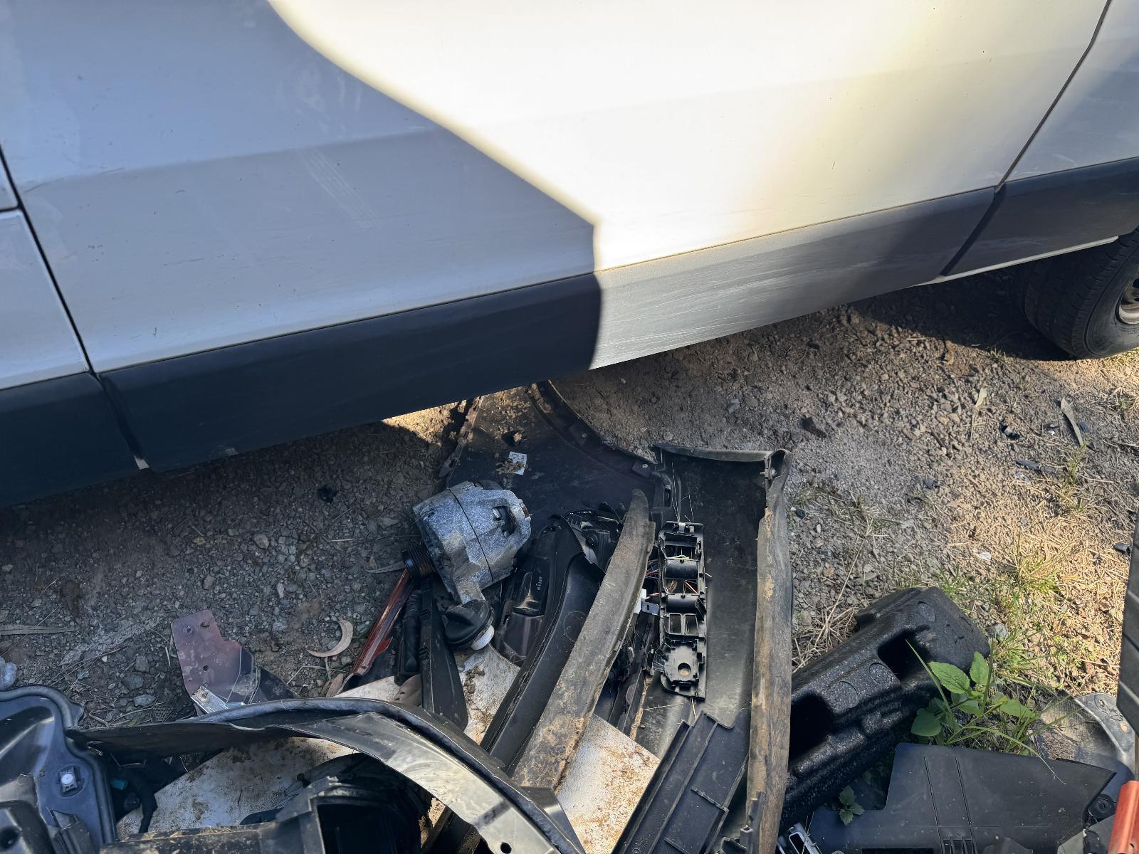 View Auto part Body/Door Mould RENAULT TRAFIC 2016