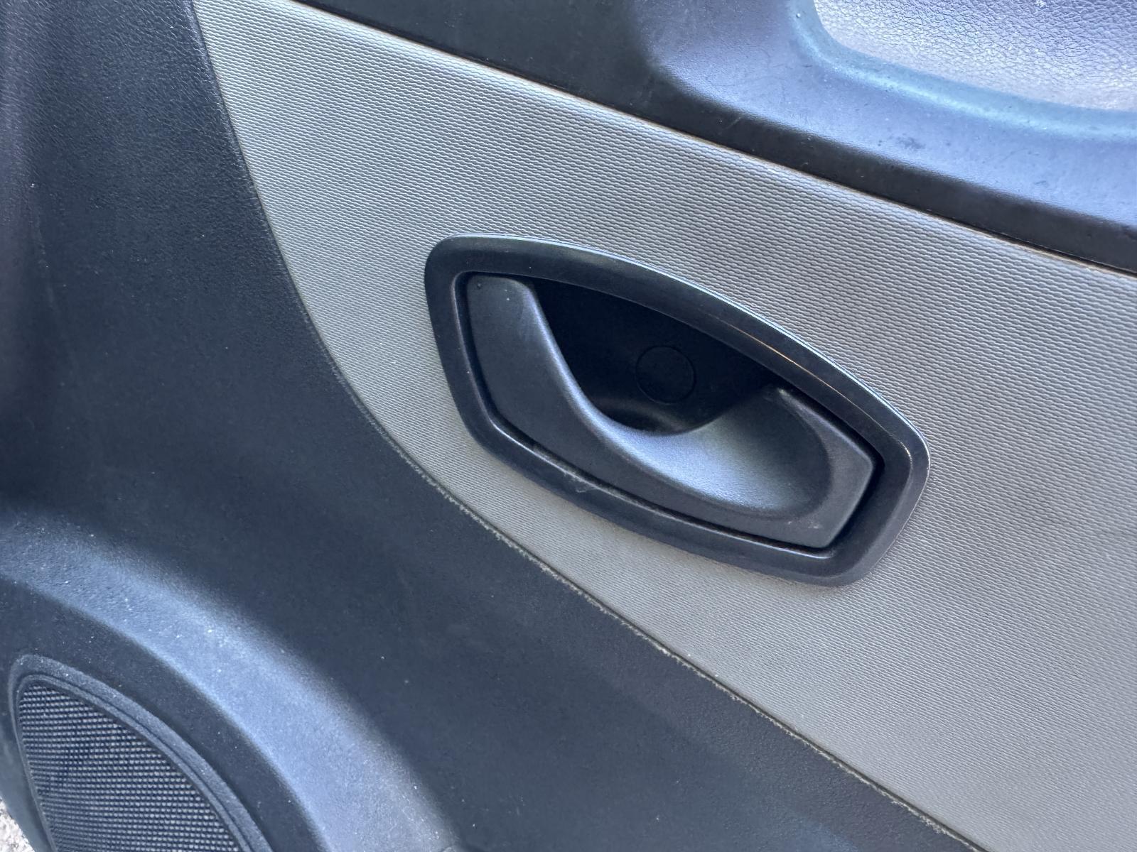 View Auto part Door Handle RENAULT TRAFIC 2016