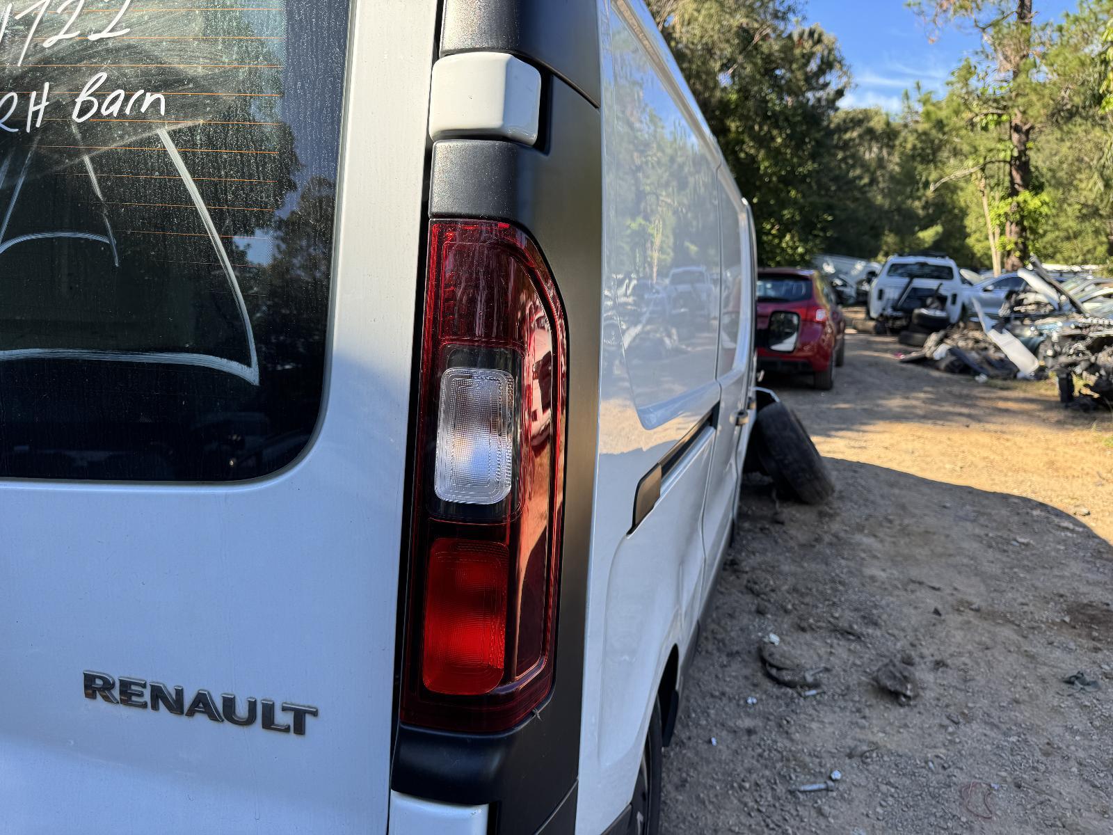 View Auto part Right Taillight RENAULT TRAFIC 2016