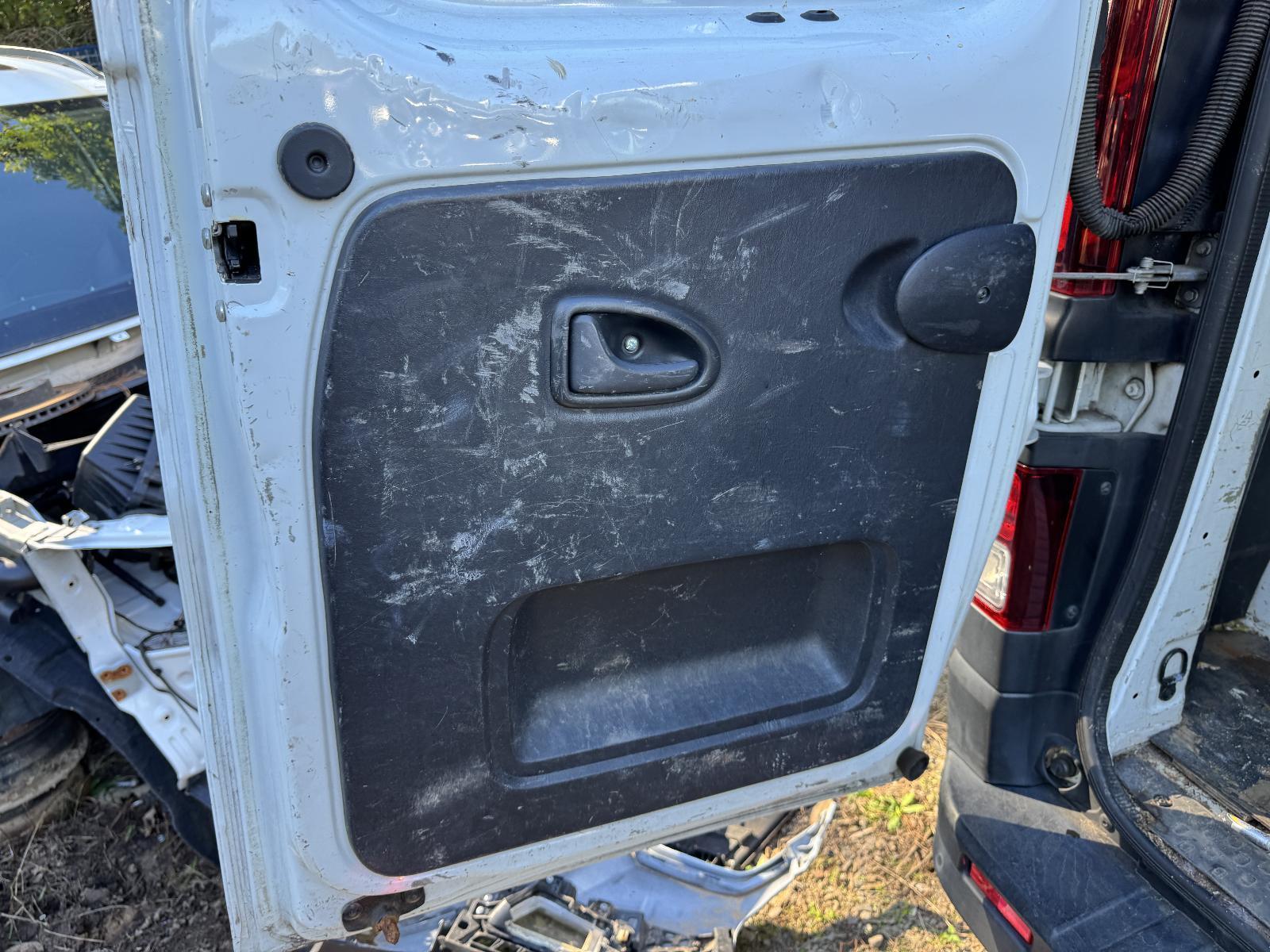 View Auto part Tailgate Handle RENAULT TRAFIC 2016