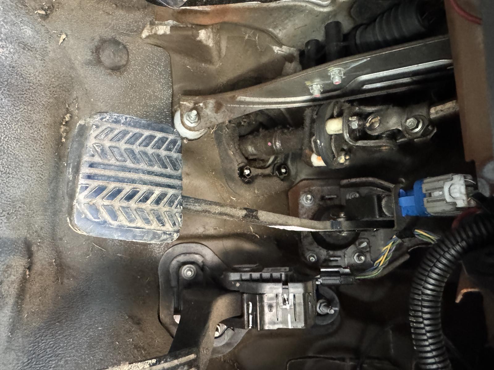 View Auto part Pedal Assembly FORD RANGER 2015