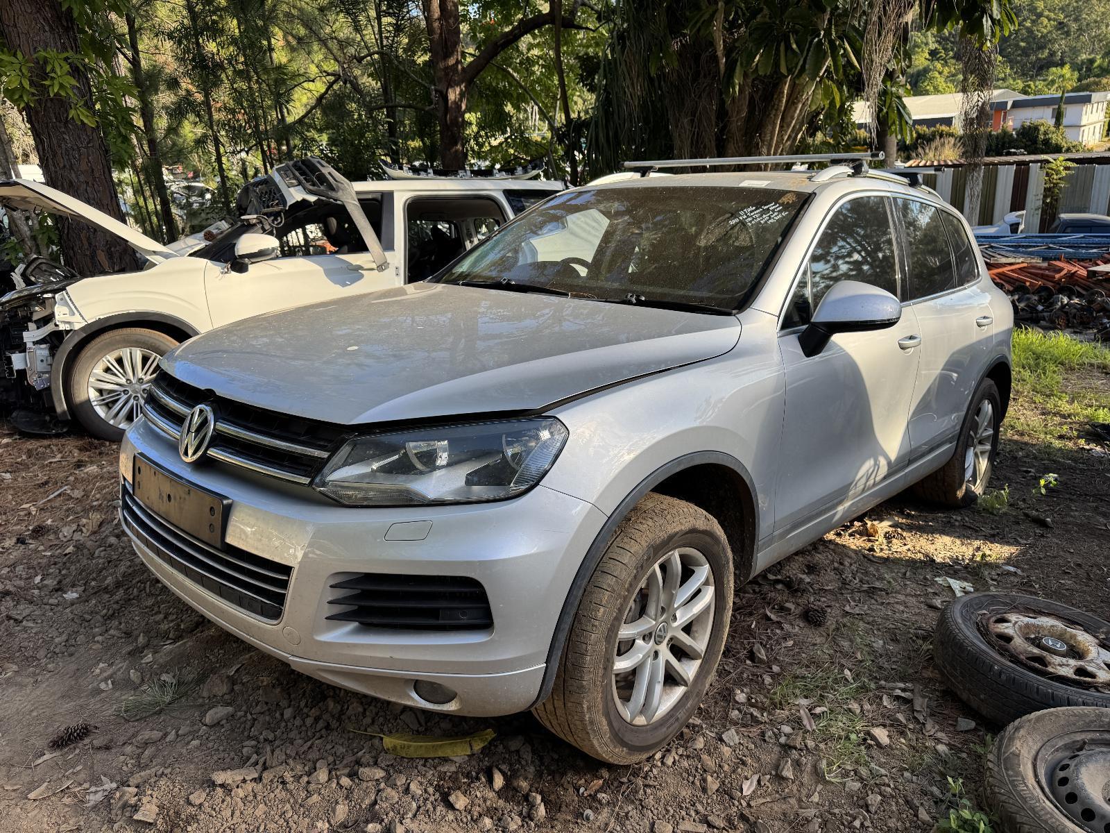 View Auto part Side Step/Skirt VOLKSWAGEN TOUAREG 2011