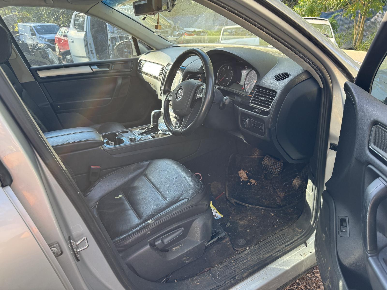 View Auto part Steering Column Shro VOLKSWAGEN TOUAREG 2011