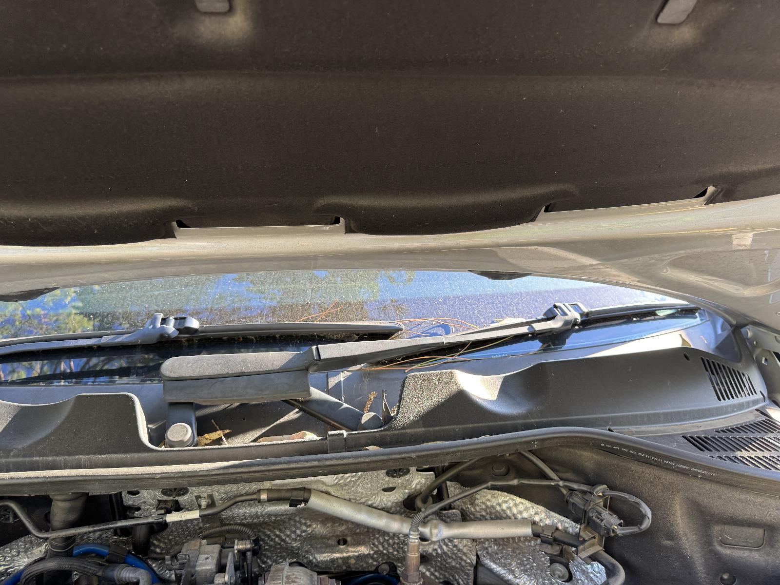 View Auto part Wiper Arm VOLKSWAGEN TOUAREG 2011