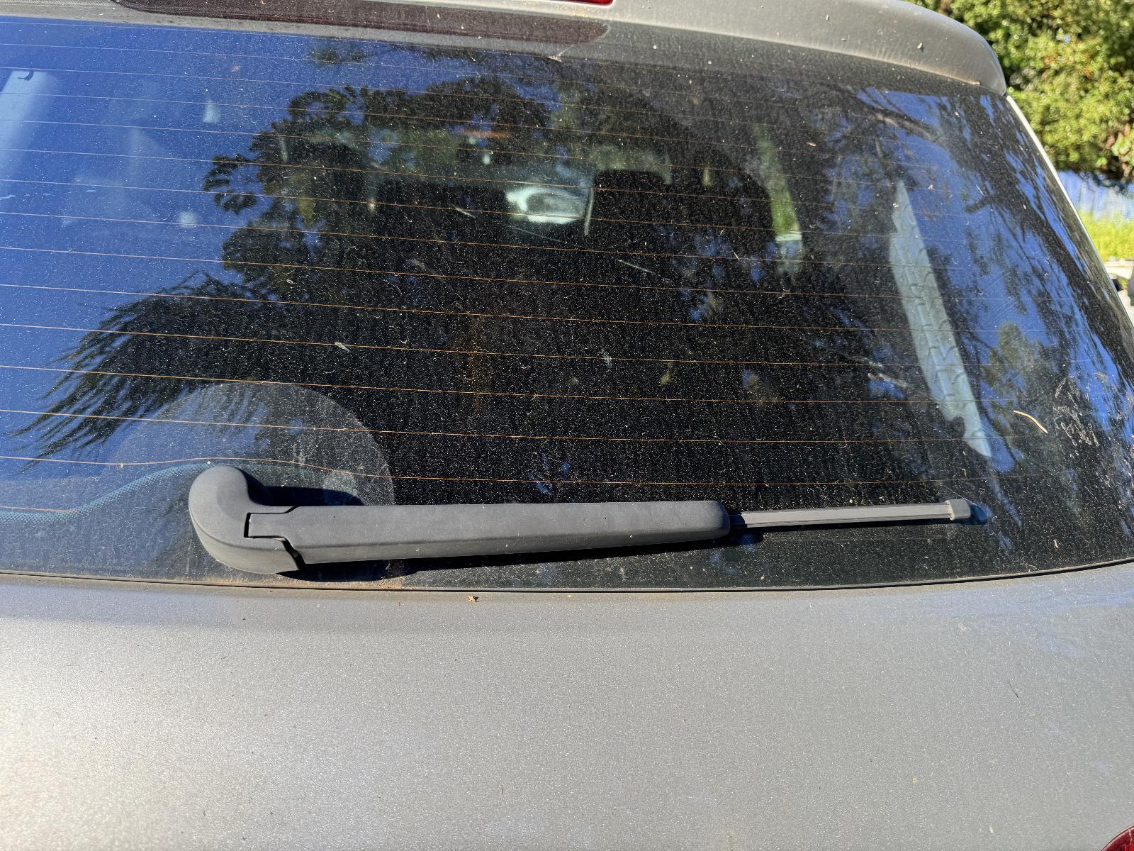 View Auto part Wiper Arm VOLKSWAGEN TOUAREG 2011